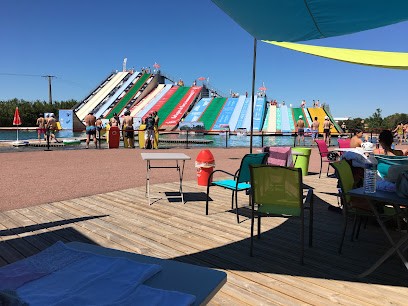 GLISS-UP WATER JUMP PARC, Parc Aquatique à Vivonne